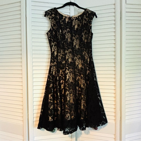 Julian Taylor Black and Tan Lace Overlay A-Line Cap Sleeve Midi Dress Size 6 - Picture 1 of 6